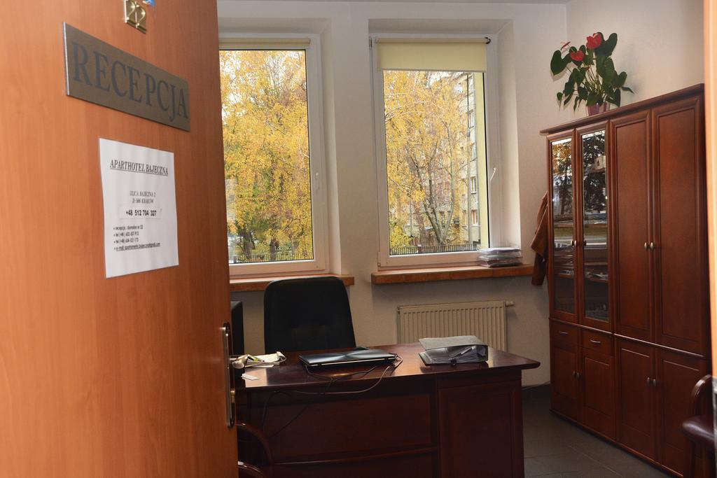 Aparthotel Bajeczna Cracovie Extérieur photo